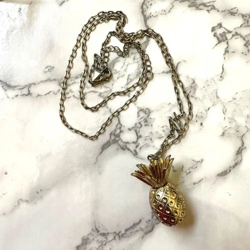 Lane Bryant vintage gold tone pineapple pendant necklace